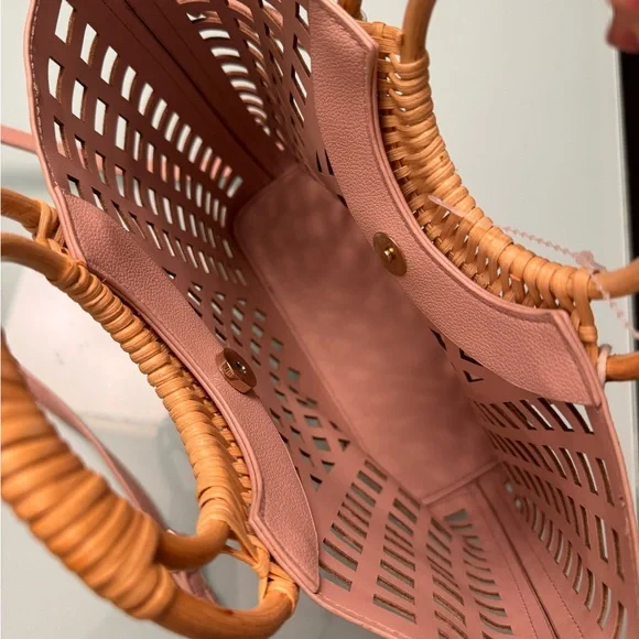 NWT Madison West Blush Laser-Cut Tote Bag with Rattan Handles - Picture 4 of 6